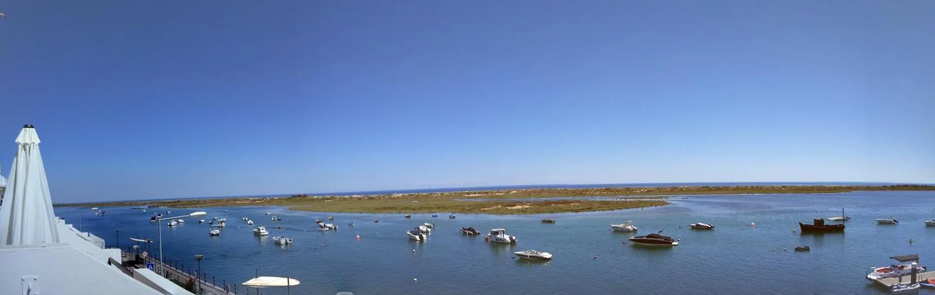 Cabanas Beach Front-Line Seaview Apartment Tavira Portugal